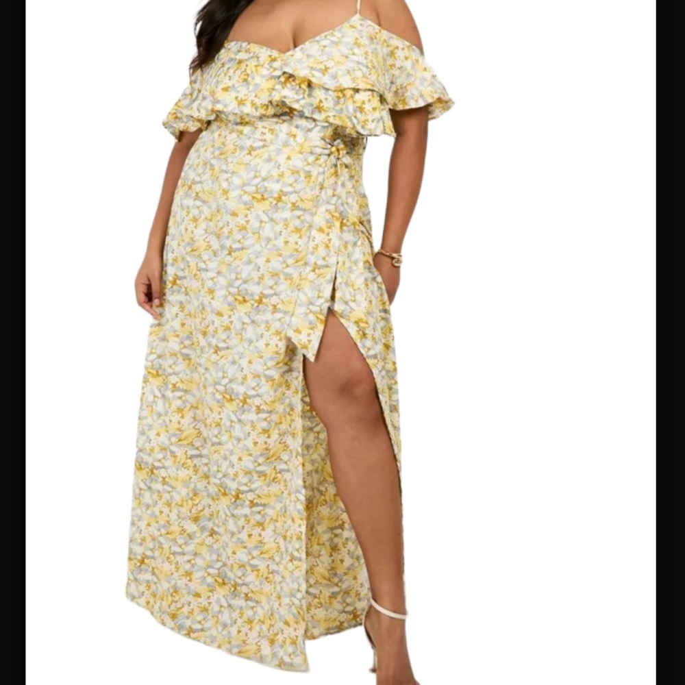 Boohoo plus. Woven floral cold Shoulder Maxi Dress